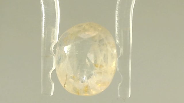 Srilankan Yellow Sapphire 3.7 Carat — video