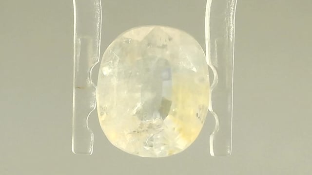 Srilankan Yellow Sapphire 4.26 Carat — video