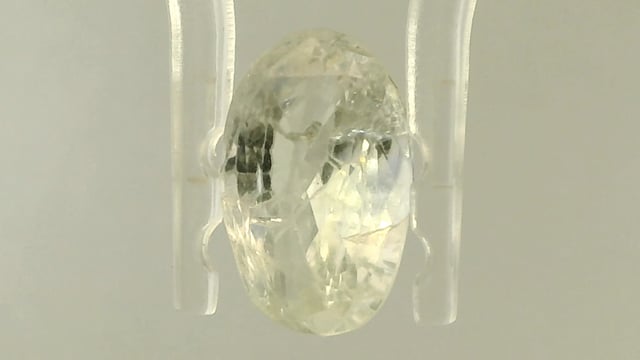 Srilankan Yellow Sapphire 3.57 Carat — video
