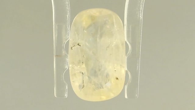 Srilankan Yellow Sapphire 3.16 Carat — video