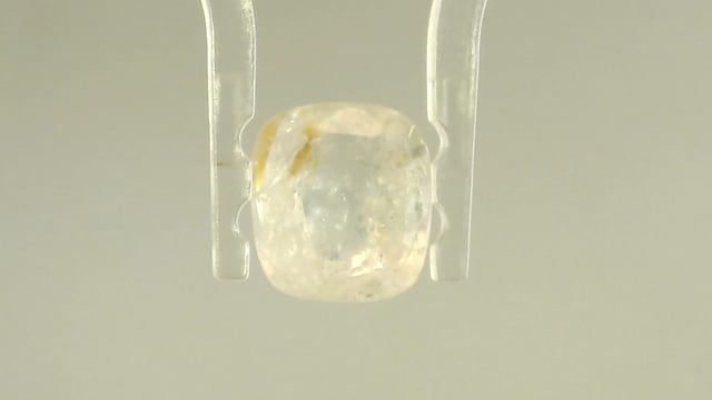 Srilankan Yellow Sapphire 3.38 Carat — video