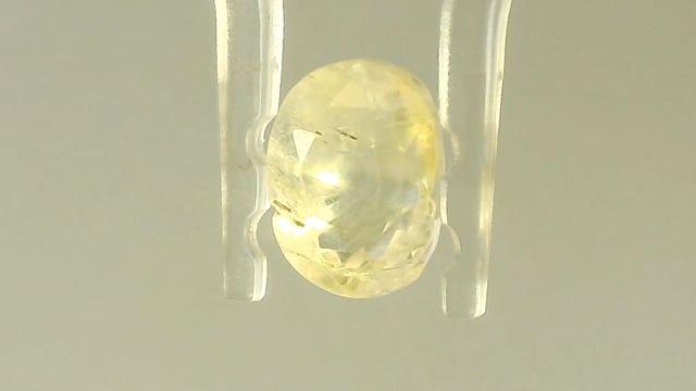 Srilankan Yellow Sapphire 3.46  Carat — video