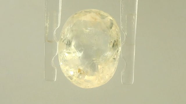 Srilankan Yellow Sapphire 4.19 Carat — video
