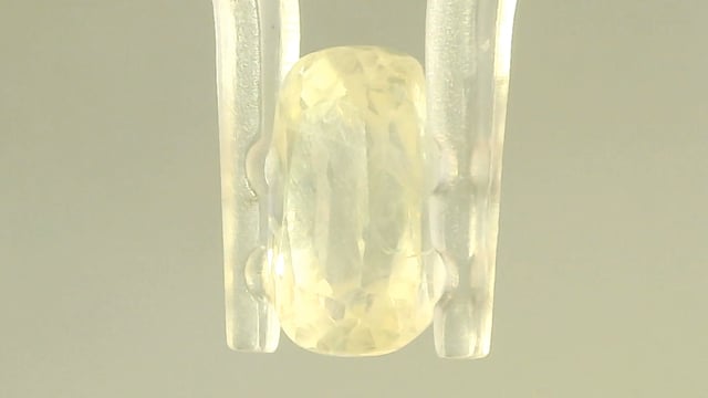 Srilankan Yellow Sapphire 3.98 Carat — video