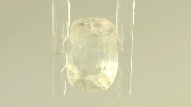 Srilankan Yellow Sapphire 3.55  Carat — video