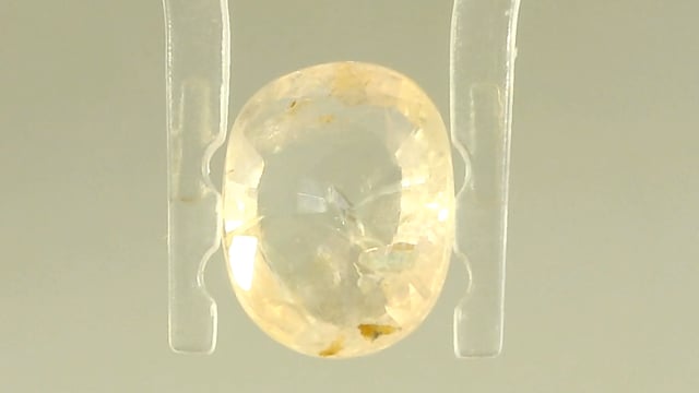 Srilankan Yellow Sapphire 3.04 Carat — video
