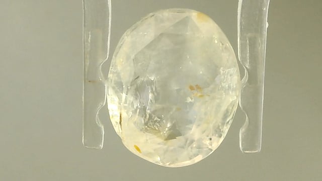 Srilankan Yellow Sapphire 5.55 Carat — video