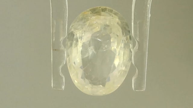 Srilankan Yellow Sapphire 5.1 Carat — video