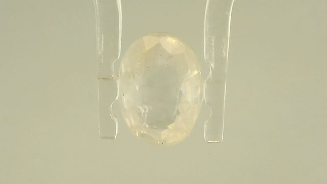 Srilankan Pukhraj  3.73 Carat — video