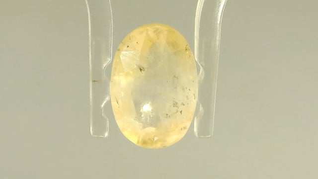 Srilankan Pukhraj  5.01 Carat — video