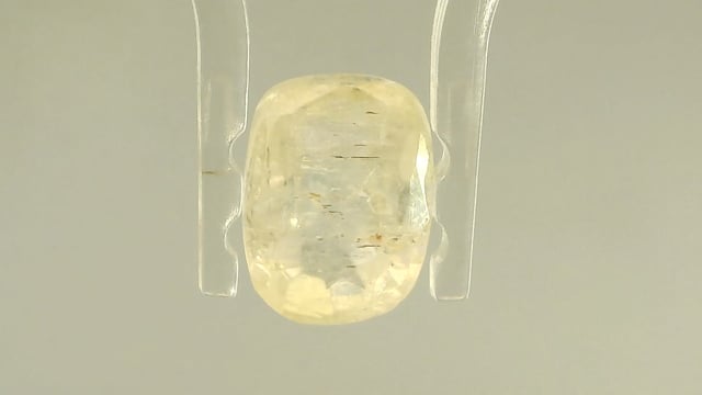 Srilankan Pukhraj  4.54 Carat — video