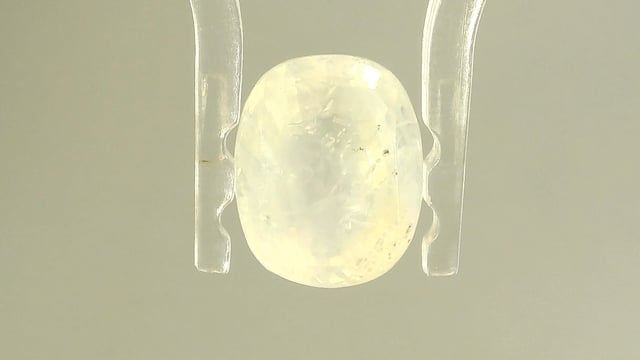 Srilankan Pukhraj  5.18 Carat — video