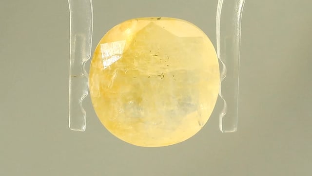 Pukhraj  7.52 Carat — video