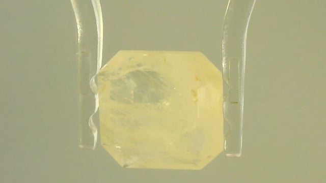 Srilankan Yellow Sapphire 5.02 Carat — video