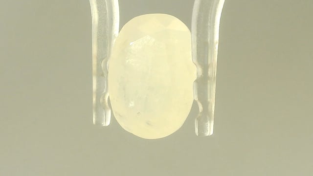 Yellow Sapphire 6.2 Carat — video