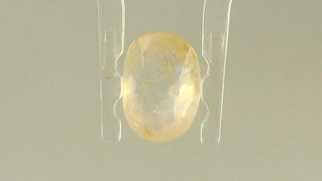 Srilankan Yellow Sapphire 2.4 Carat — video