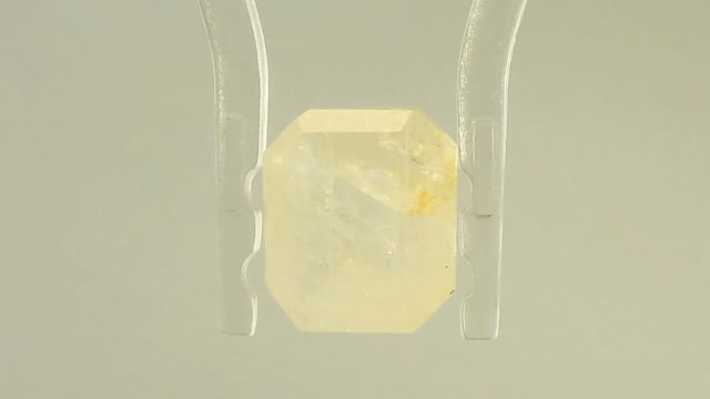 Burma Yellow Sapphire 3.68 Carat — video