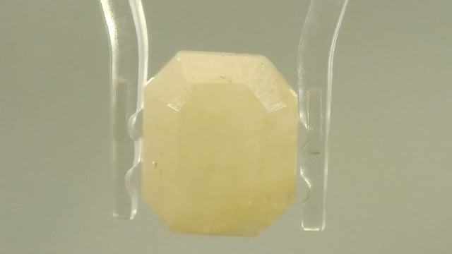 Burma Yellow Sapphire 7.38 Carats — video