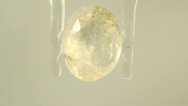 Srilankan Yellow Sapphire 6.11 Carats — video