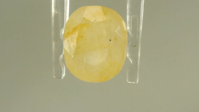 Srilankan Yellow Sapphire 5.17 Carats — video