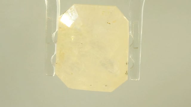Srilankan Yellow Sapphire 7.58 Carats — video