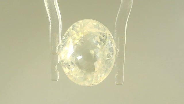 Srilankan Yellow Sapphire 8.93 Carats — video