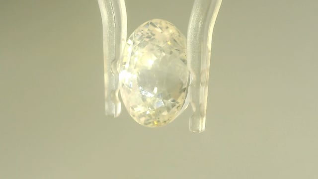 Srilankan Yellow Sapphire 8.83 Carats — video