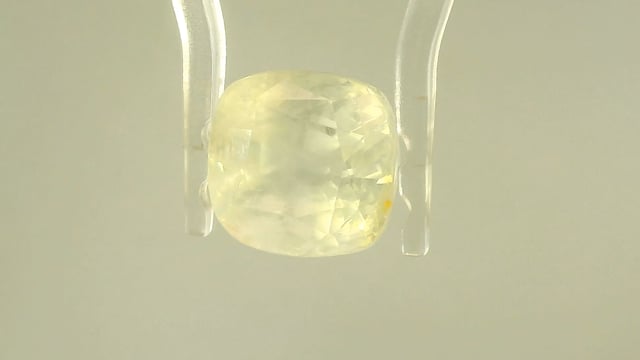 Srilankan Yellow Sapphire 9.36 Carats — video