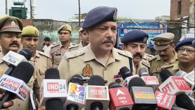 हापुड़ के बदनोली गांव में दो पक्षों में गोली चली 