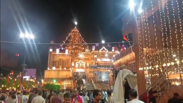मथुरा में हर्षोल्लास से मनाया गया भगवान श्रीकृष्ण का 5253 वां जन्मोत्सव
