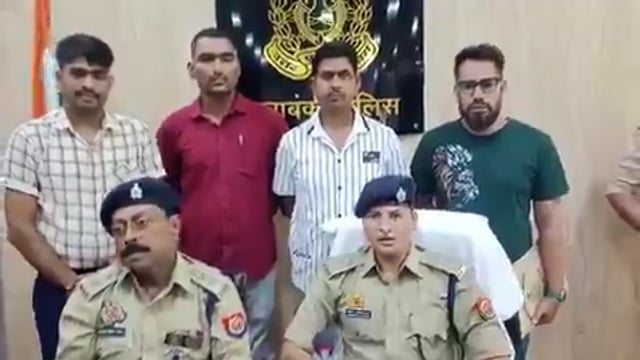बाराबंकी पुलिस की सर्विलांस सेल व थाना स्तर की टीमों द्वारा CEIR पोर्टल के माध्यम से गुम हुए करीब 18 लाख रुपये कीमत के 88 मोबाइल फोन बरामद किये गए, इस सम्बन्ध में ASP उत्तरी IPS मोहम्मद आफताब आलम ने जानकारी दी पिछले 9 महीने बाराबंकी पुलिस ने 2 करोड़ से अधिक के फोन बरामद किए हैं।