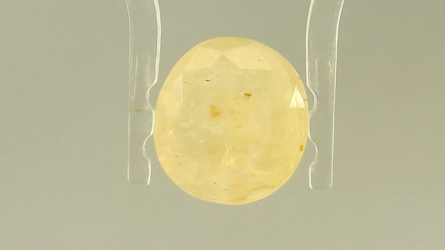 Yellow Sapphire 6.21 Carat — video