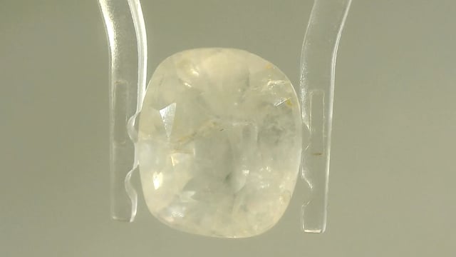 Srilankan Yellow Sapphire 8.57 Carats — video
