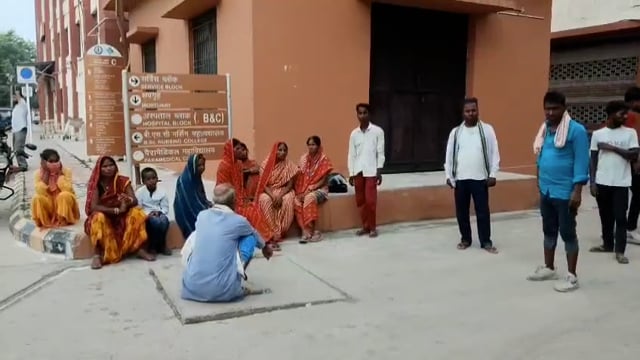 दहेज के लिए नव विवाहिता की हत्या का परिजनों ने लगाया आरोप, जांच में जुटी पुलिस।