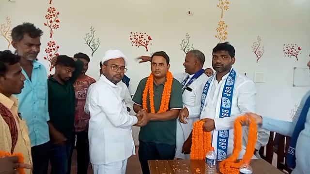 बांसडीह कस्बे में BSP की सदस्यता ग्रहण करने बाद युवा नेता सुजीत साहनी ने शीर्ष नेतृत्व को आभार किया व्यक्त