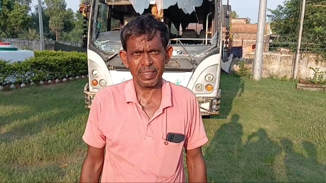 बस के सामने आया नशे में धुत व्यक्ति ब्रेक लगाने पर गिरा, जख्मी प्राथमिक स्वास्थ्य केंद्र ने किया रेफर