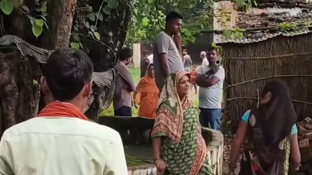 रामनगर के मुडेरा गांव में जमीनी विवाद को लेकर मारपीट,कई घायल 
मारपीट का वीडीओ सोशल मीडिया पर वायरल