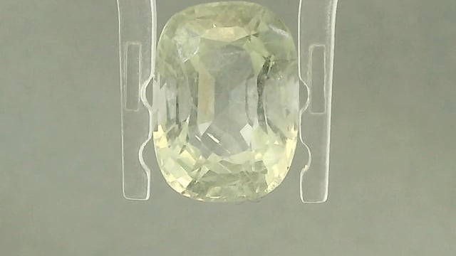 Srilankan Bi-Colour Sapphire 5.18 Carat — video