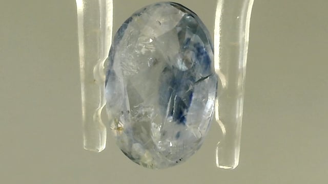 Srilankan Bi-color Sapphire 5.22 Carat — video