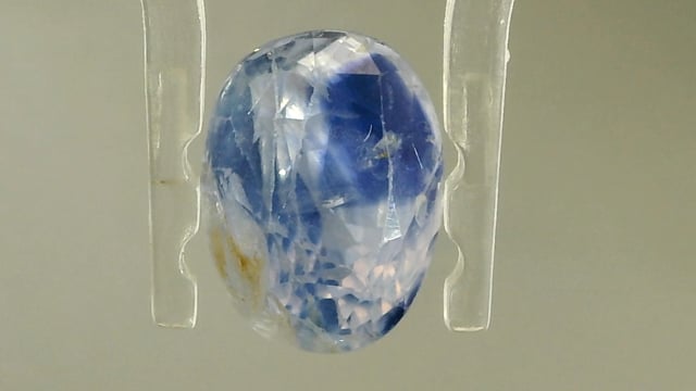 Srilankan Bi-color Sapphire 4.89 Carat — video