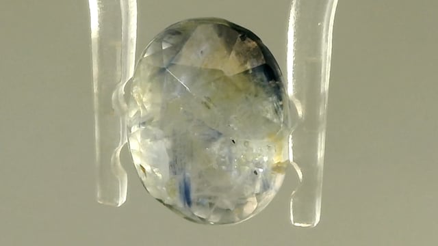 Srilankan Bi-color Sapphire 6.4 Carat — video
