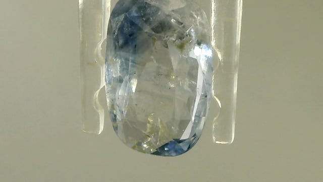 Srilankan Bi-color Sapphire 4.96 Carat — video