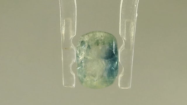 Srilankan Bi-color Sapphire 5.97 Carat — video