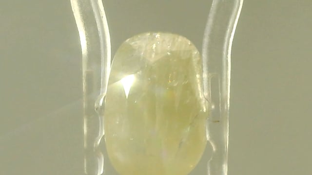 Burma Bi-Color Sapphire 6.48 Carat — video