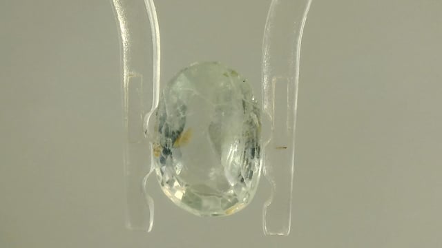 Srilankan Bi-Colour Sapphire 1.74 Carats — video