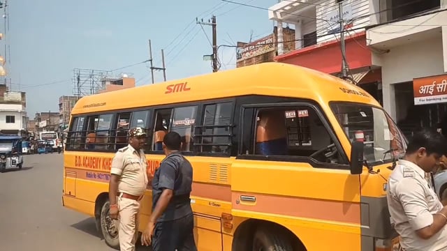 अमरपुर बस स्टैंड पर डीटीओ की छापेमारी से वाहन चालकों में मचा हड़कंप 
