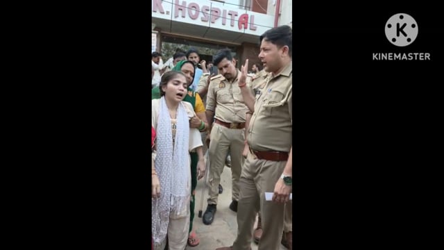 थाना ट्रांस यमुना  क्षेत्र के अंतर्गत 60 वर्ष के व्यक्ति की मौत परिजनों का  हंगामा जे के हॉस्पिटल टेड़ी बगिया में परिजनो