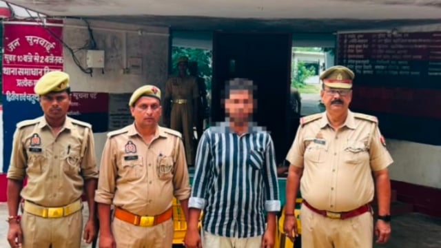 प्रतापगढ़ में पटाखों पर पुलिस का शिकंजा... माघी चैनगढ़ में पहुंची पुलिस तो सामने आया बड़ा राज!
