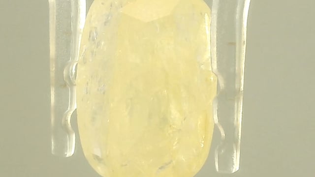 Srilankan Yellow Sapphire 8.18 Carat — video
