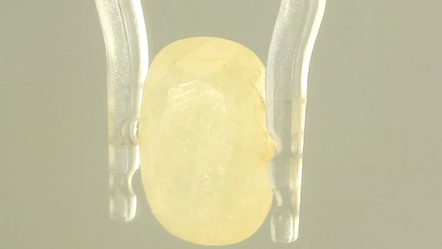 Srilankan Yellow Sapphire 7.69 Carat — video